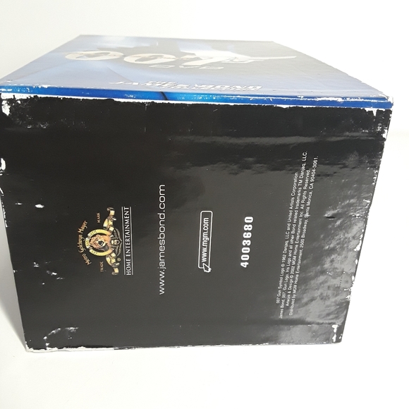 The James Bond 007 DVD Special Edition Collection (8 DVDS) - Picture 14 of 16